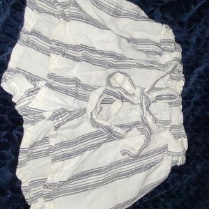 SHORTS AND SWEATPANTS